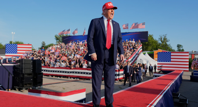 Trump Kekeuh Berpidato di Hari Kemerdekaan Meski Ada Badai Petir